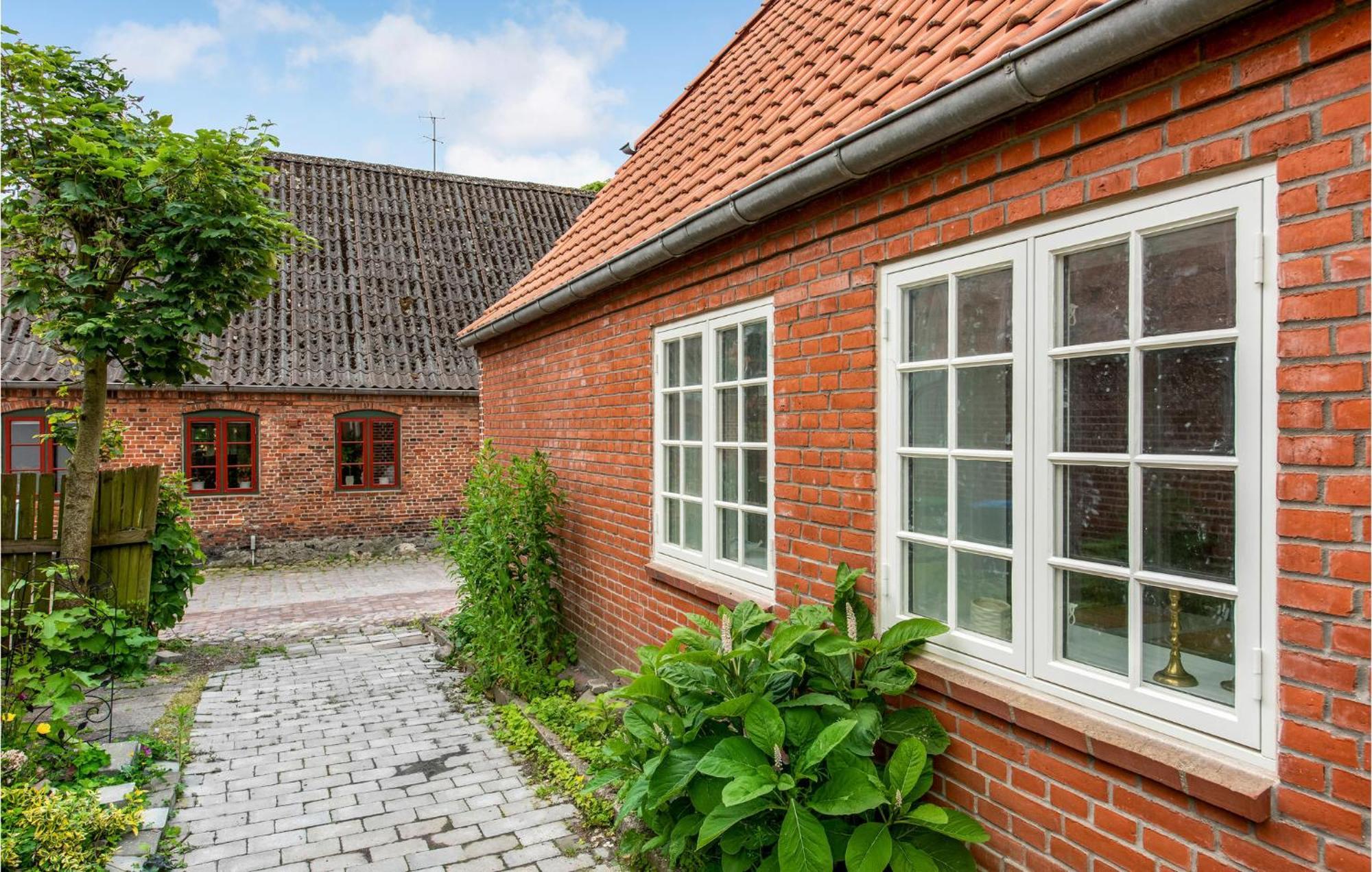 Pet Friendly Home In Hojer With Kitchen Exteriör bild